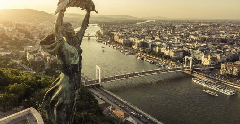 Azt tudjuk, hogy Budapest miatt fejnehéz Magyarország, de igazából akkor csodálkozunk el, ha megnézzük a megyeszékhelyeket